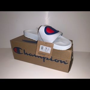 ‼️NWT Champion Slides‼️